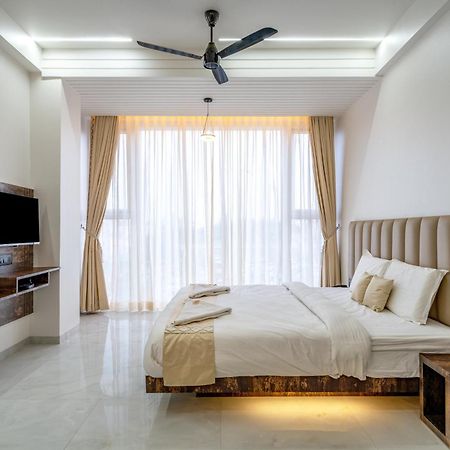 Hotel Darshan Executive Tuljapur Extérieur photo