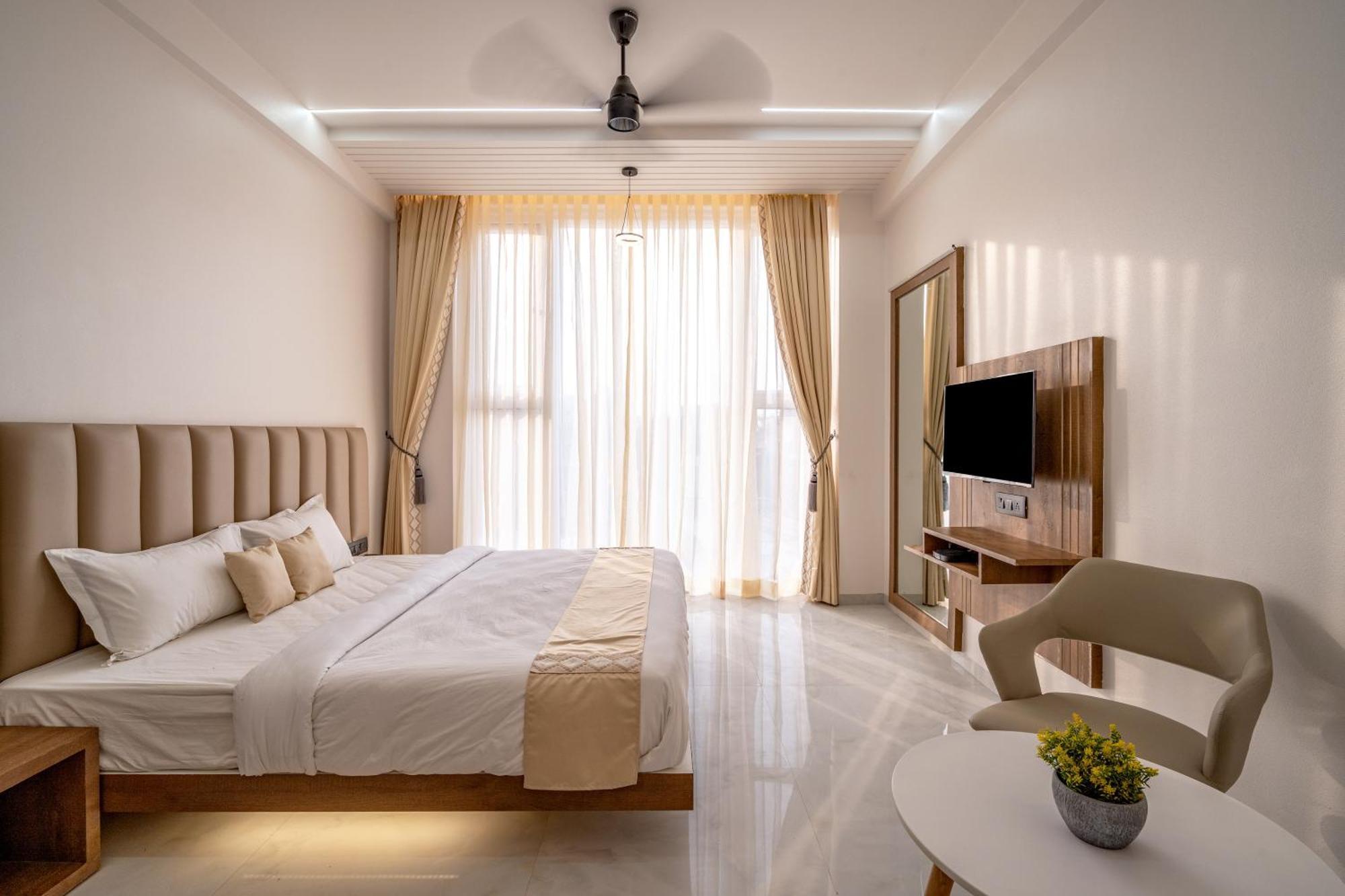 Hotel Darshan Executive Tuljapur Extérieur photo