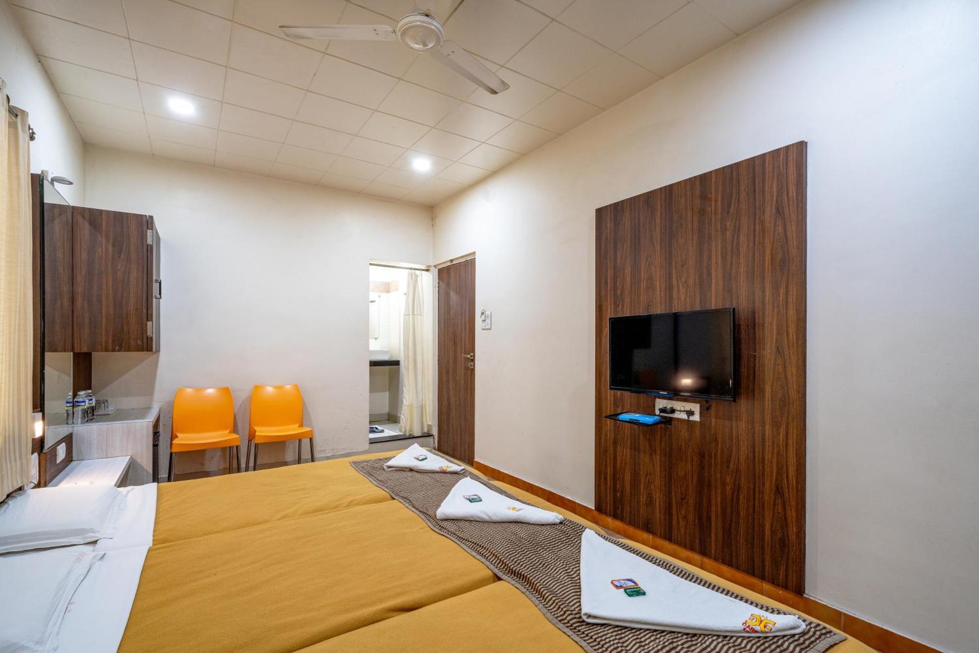 Hotel Darshan Executive Tuljapur Extérieur photo
