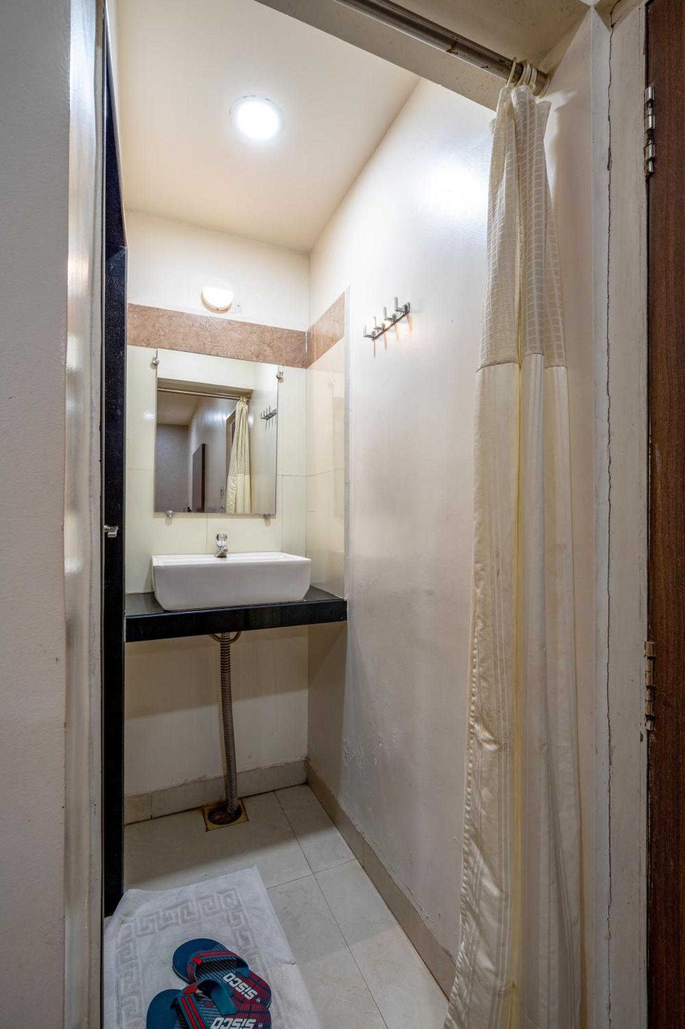 Hotel Darshan Executive Tuljapur Extérieur photo
